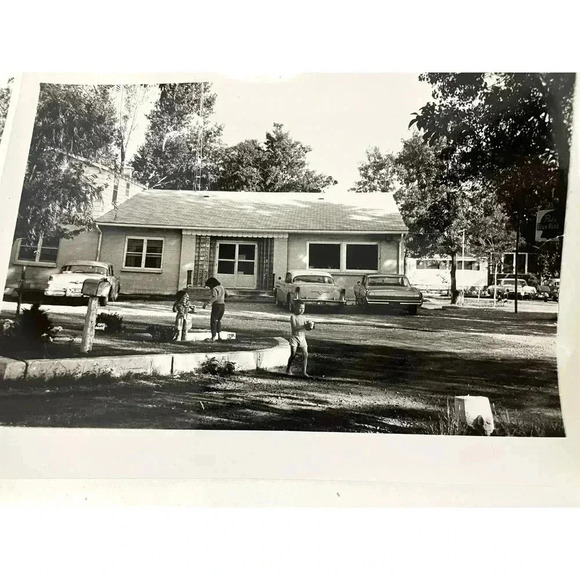 Antique Lot of 16 B&W Photographs 1950s Travel Snapshots Estate Find OOAK - Picture 6 of 13